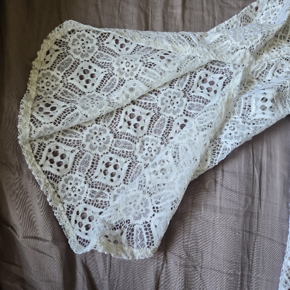 Ruby Rd. White Lace Layered Top PTP=17" - Picture 4 of 5